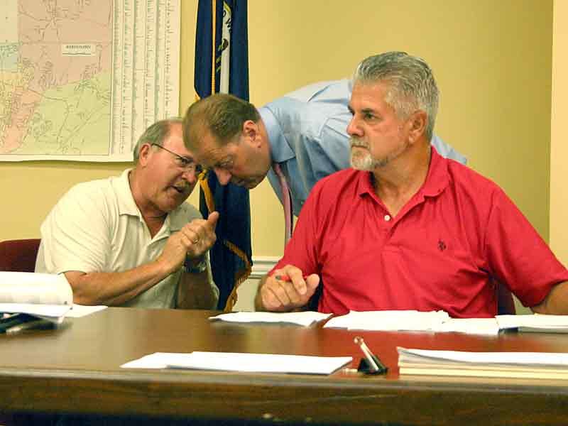 Nelson Fiscal Court takes up firearm use in subdivisions, OK’s paving projects