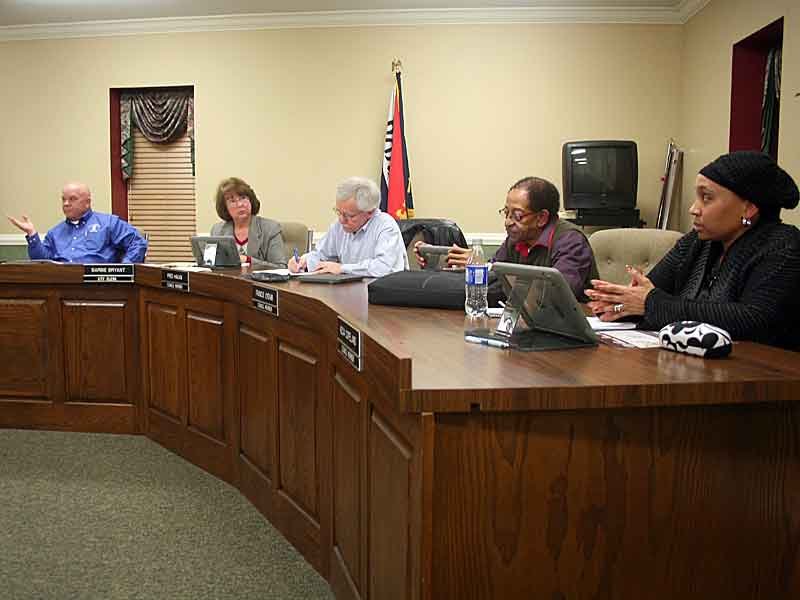 Minister ejected from meeting after alleging mayor made racist remarks