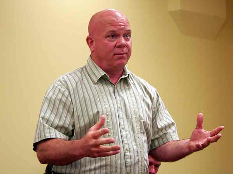 Mayor discusses fire department funding issues with Nelson Fiscal Court