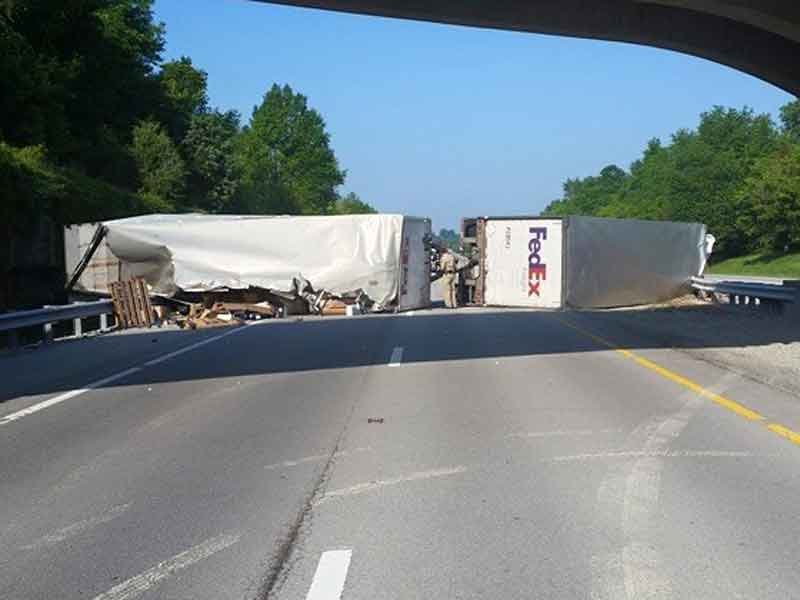 Semi crash closes eastbound lanes of BG Parkway for hours Wednesday