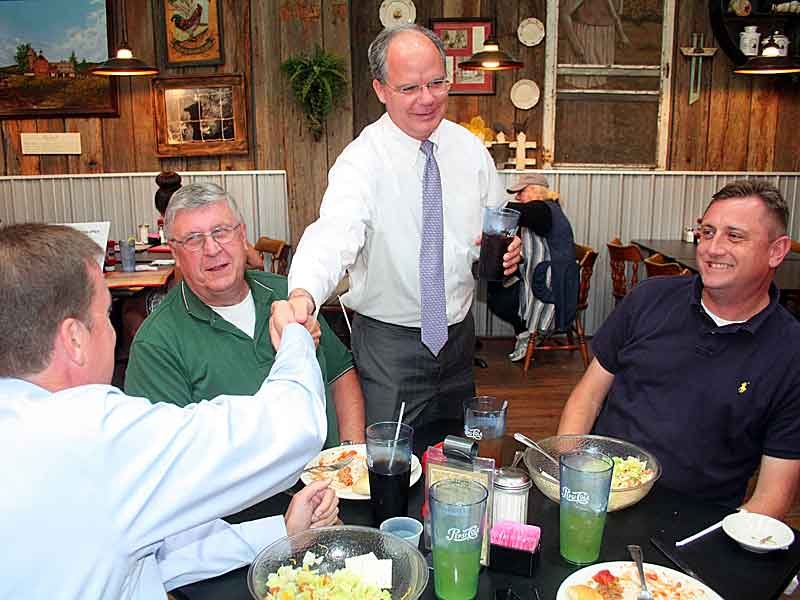 U.S. Rep. Guthrie visits Mammy’s Kitchen to meet and greet constituents