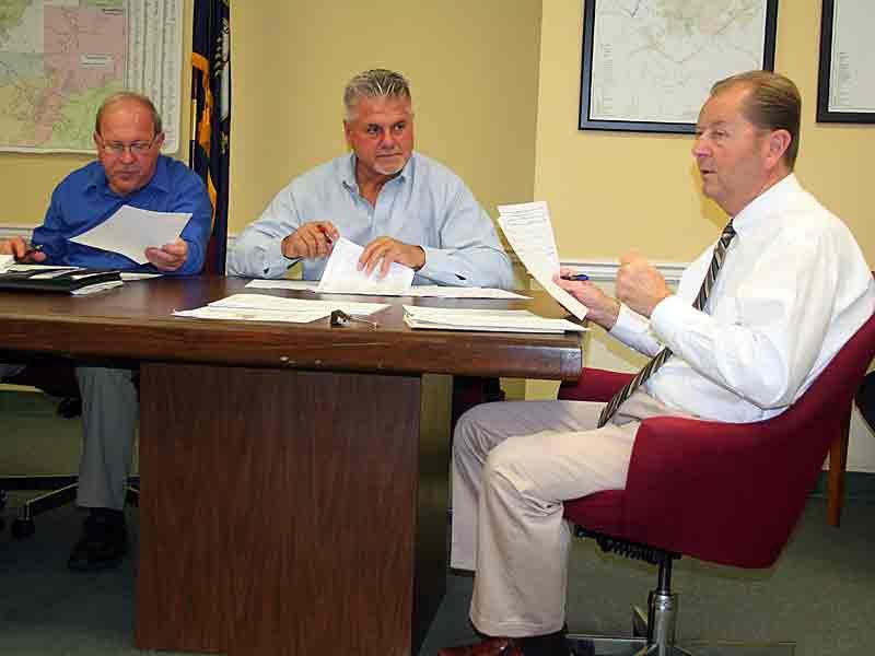 Nelson Fiscal Court discusses 911 funding, OKs request to fill part-time position
