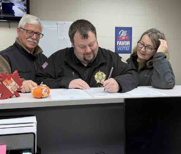 Candidates file their paperwork on first official day they can file for 2026 election cycle